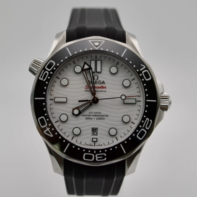 OMEGA SEAMASTER DIVER 300 WHITE​